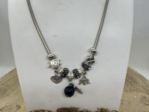 collier en Onyx main de Fatma Cœur Eléphant