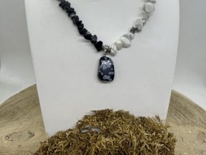 Collier Howlite & Onyx