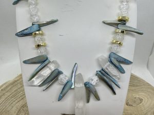 Collier Cristal de Roche & Nacre Bleu