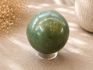 Sphère en Jade Néphrite Naturel sur Support – Pierre de Protection, Harmonie et Prospérité 214gr