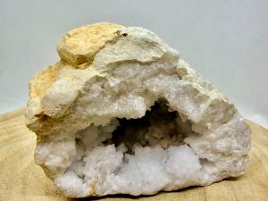 géode cristal de roche 1,213kg