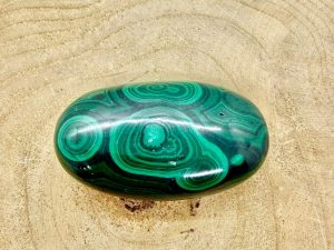 galet en malachite 190gr