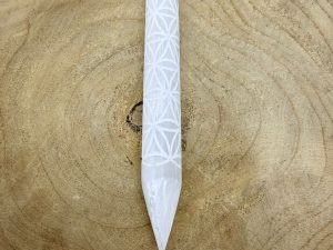 Bâton de soins sélénite fleur de vie