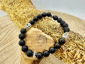 Bracelet tourmaline noire et pierre de lave tête de mort