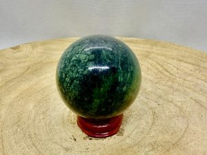 Sphère jade néphrite 198gr