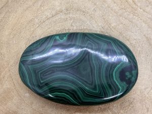 Galet malachite 248gr